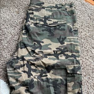 Army fatigue cargo shorts